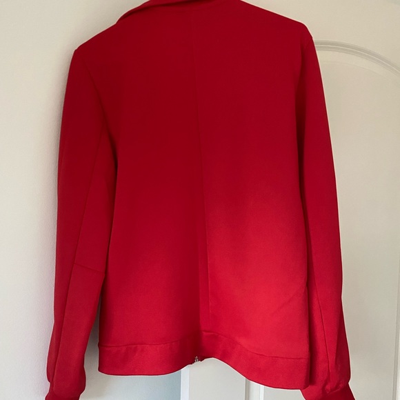 Red Jacket - Picture 6 of 7